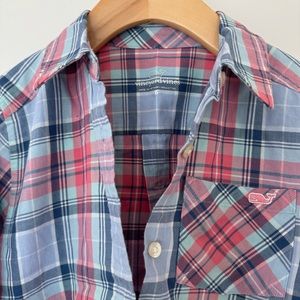 VINEYARD VINES Botton Down Shirt Sise 6 kids.